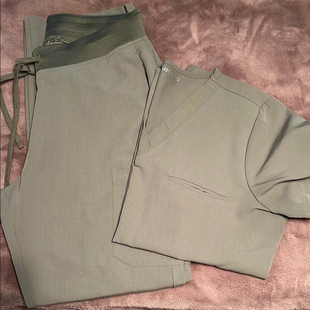 mandala scrub set - olive green